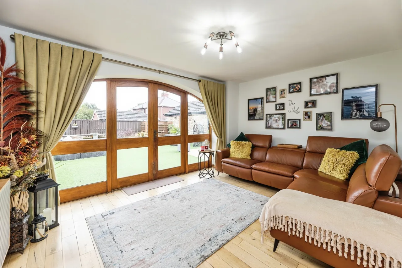 Middlecliff Lane, Little Houghton, BARNSLEY, photo 7