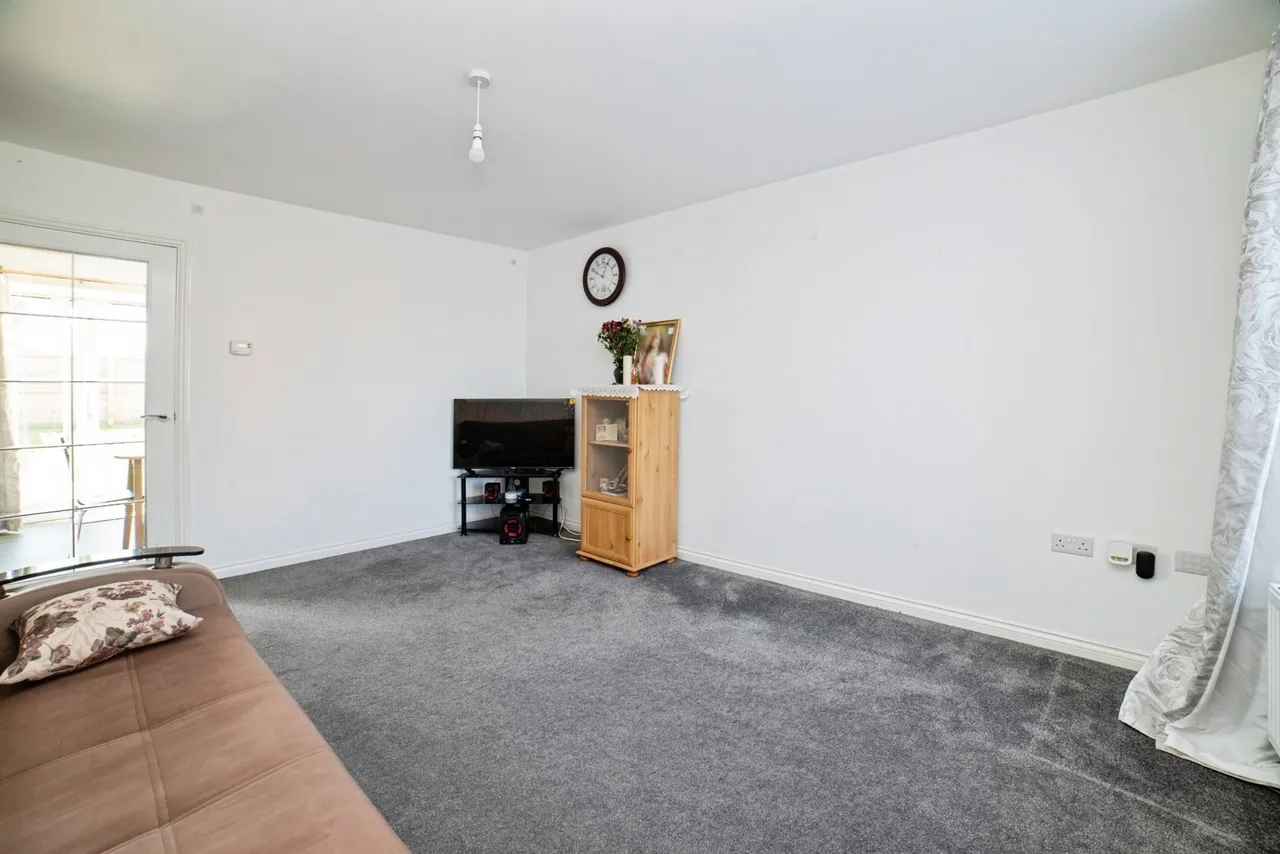 Red Fox Avenue, Stanton Hill, Sutton-in-Ashfield, Nottinghamshire, NG17, photo 4