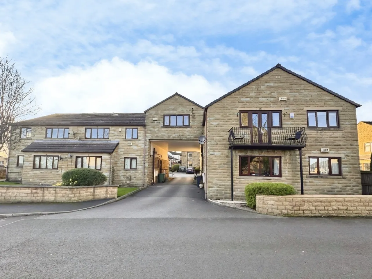 1 bed flat for sale, Church Street, Hightown, WF15