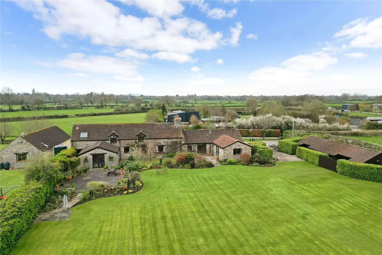 Claverham, Somerset, BS49 4QB, photo 4