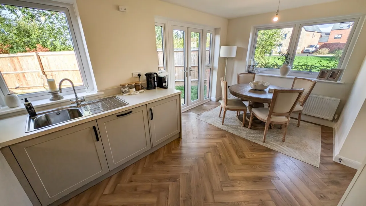 Hutchinson Road, Yate, BS37, photo 25