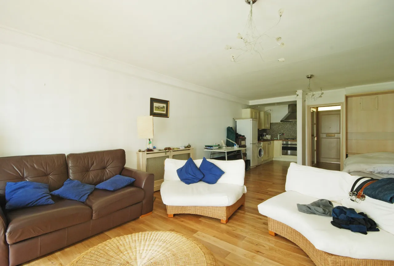 Flat 1 La Residence, 38a Marlborough Place, London, photo 12