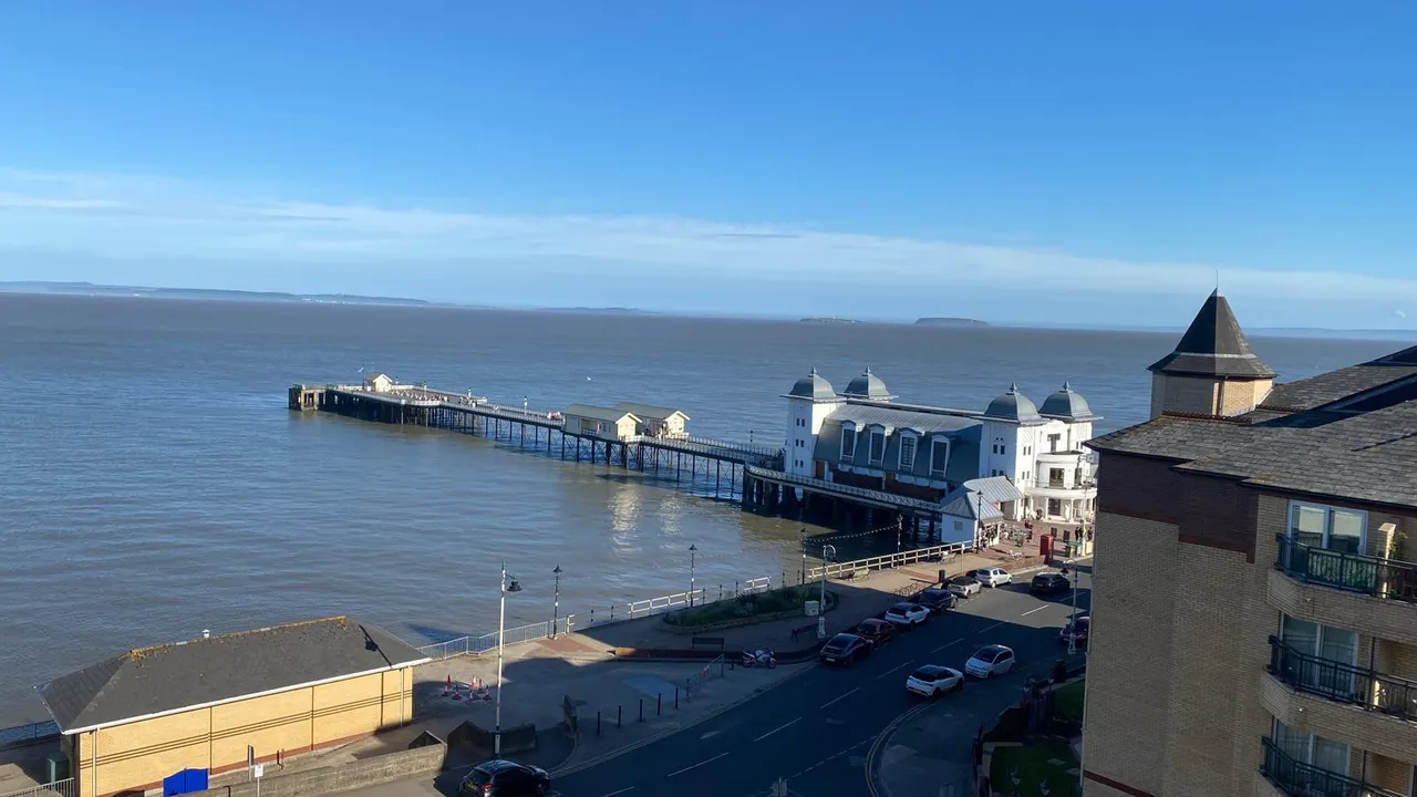 1 bed flat for sale, Sea Bank, Penarth, CF64