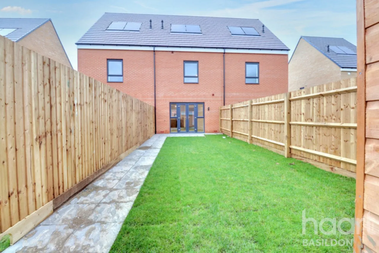 Ghyllgrove Place, Basildon, SS14, photo 15