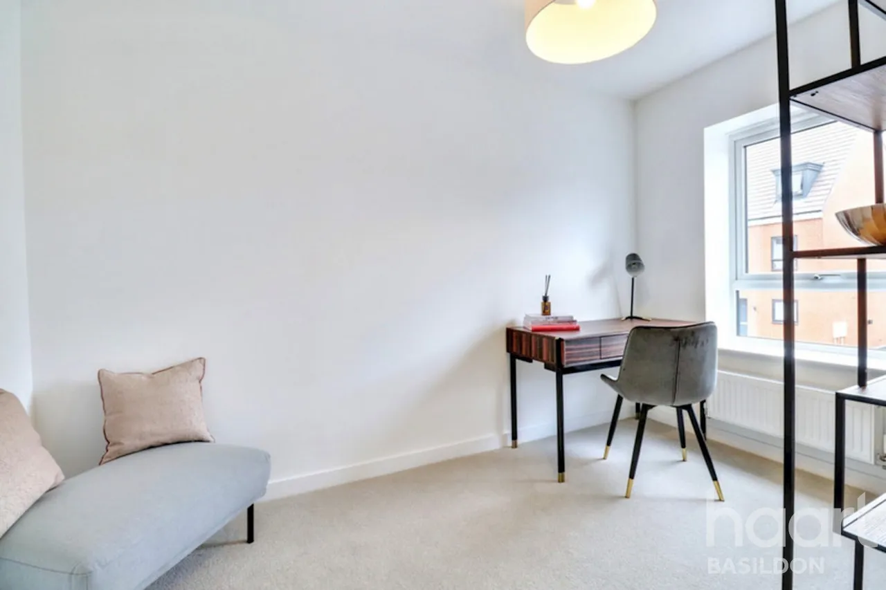 Ghyllgrove Place, Basildon, SS14, photo 7