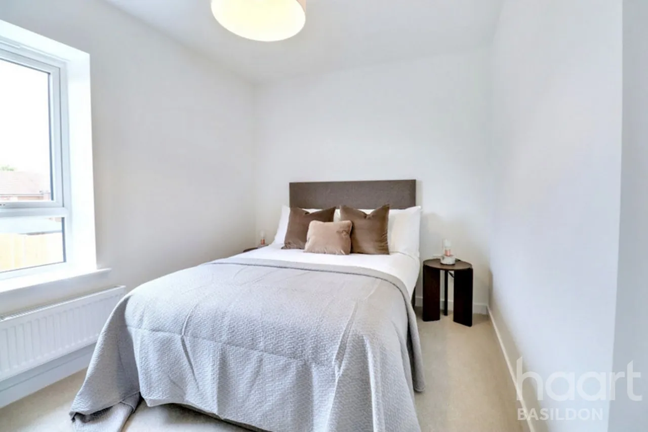 Ghyllgrove Place, Basildon, SS14, photo 6