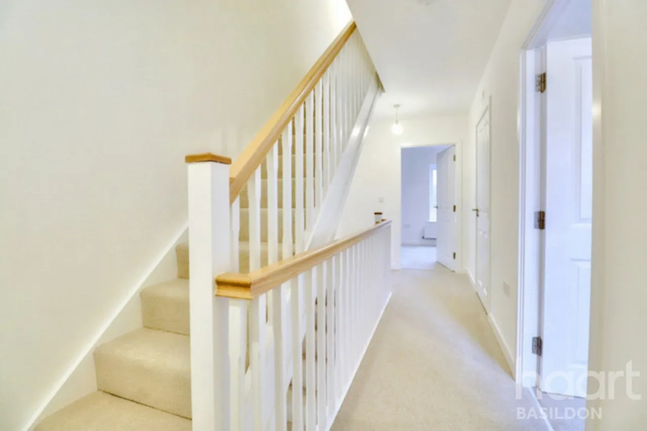 Ghyllgrove Place, Basildon, SS14, photo 12