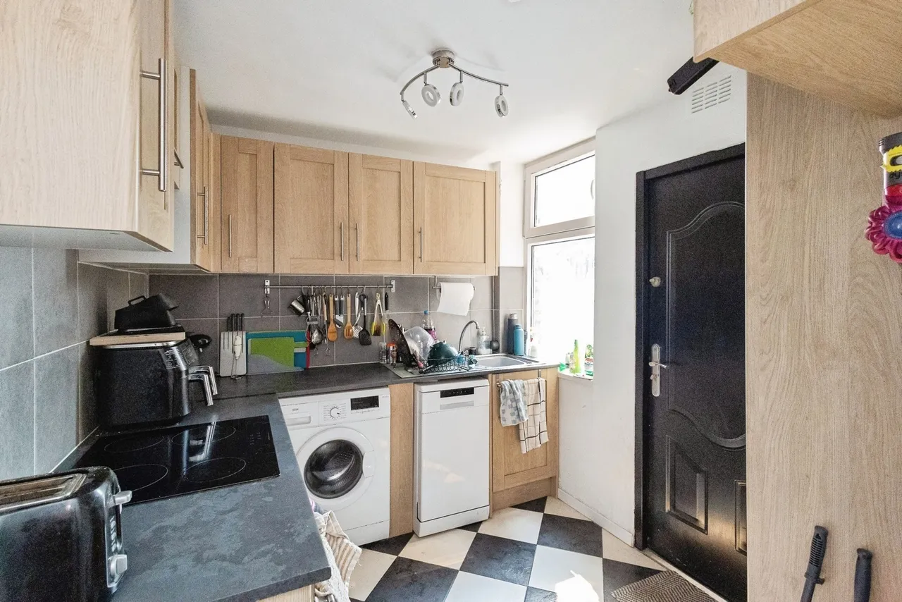 Ashton New Road, Openshaw, Manchester, M11, photo 9