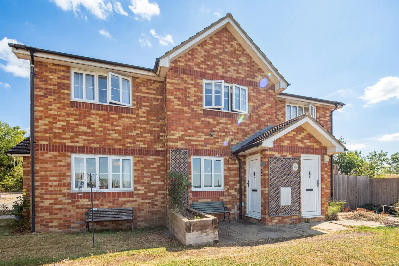2 bed house for sale, Springhill Road, Grendon Underwood