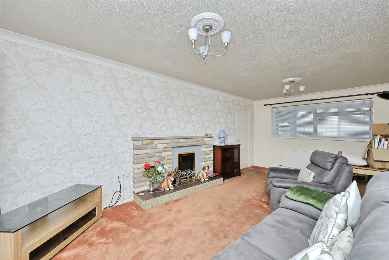 Loombe Close, Swanton Morley, NR20, photo 4