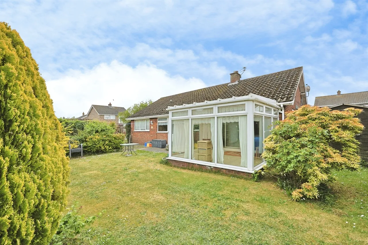 Loombe Close, Swanton Morley, NR20, photo 17