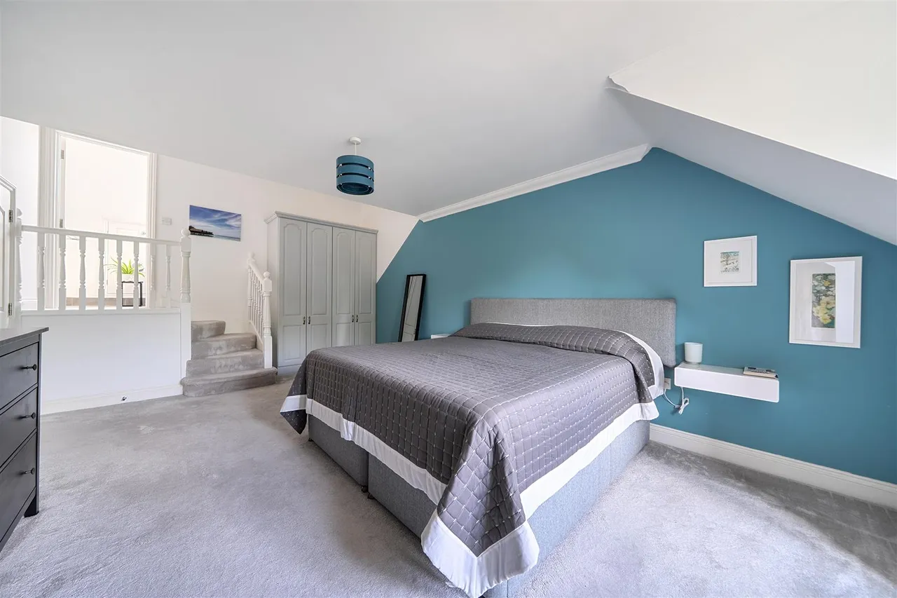 Holly Hill Lane, Sarisbury Green, Southampton, photo 10