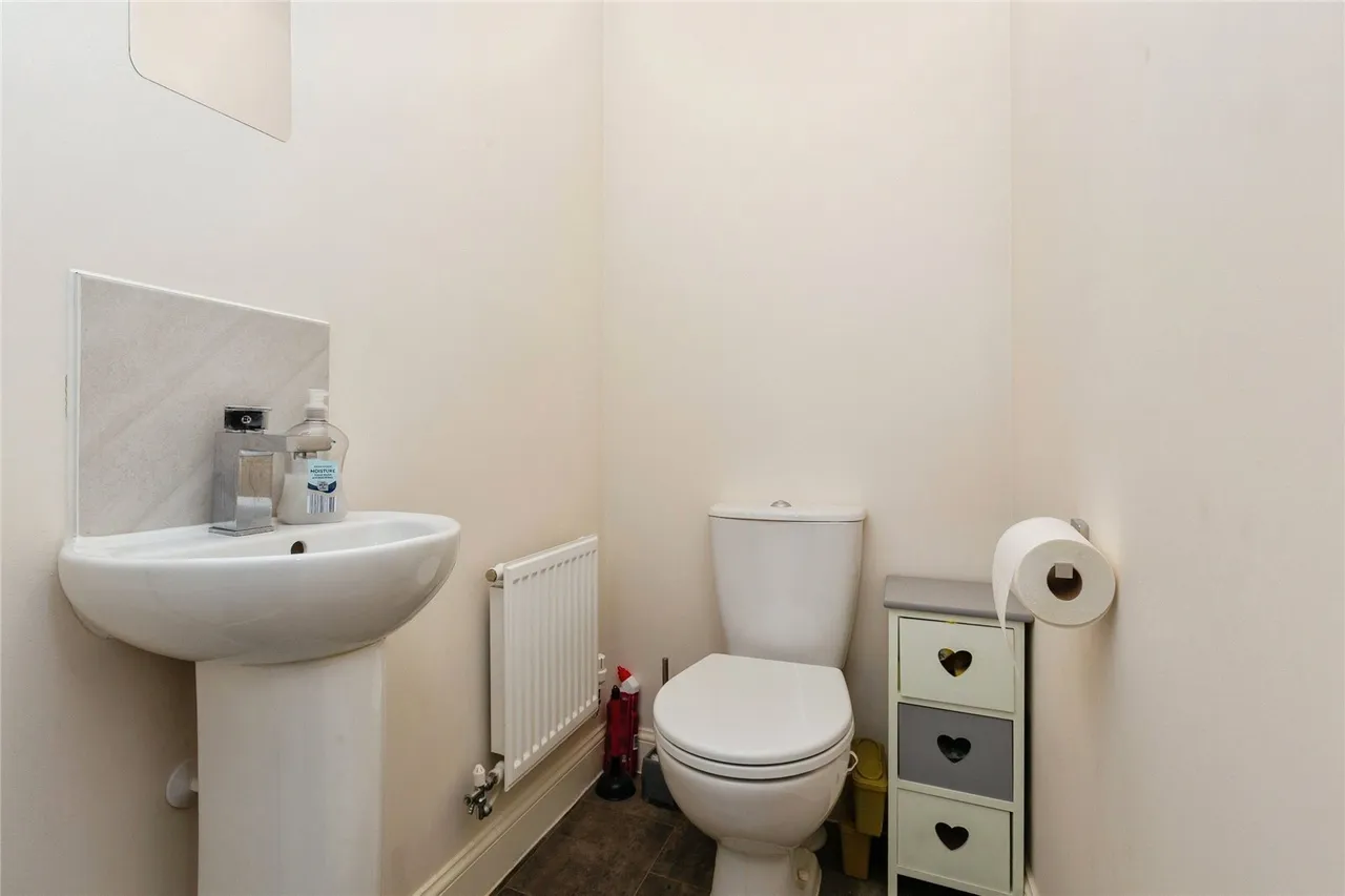 Brewery Lane, Broughton, Aylesbury, Buckinghamshire, HP22, photo 14