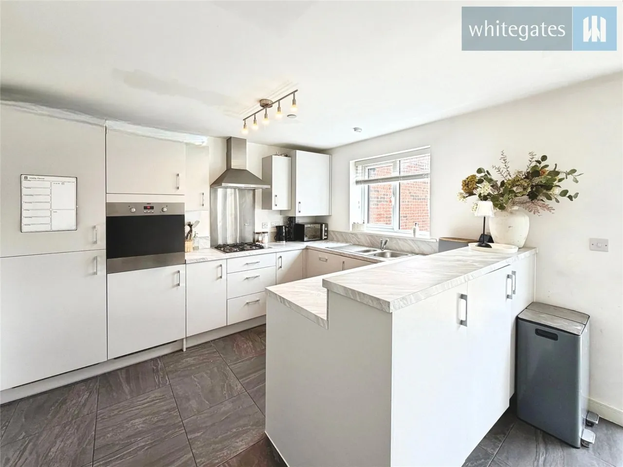 Oldham Gardens, Llay, LL12, photo 2