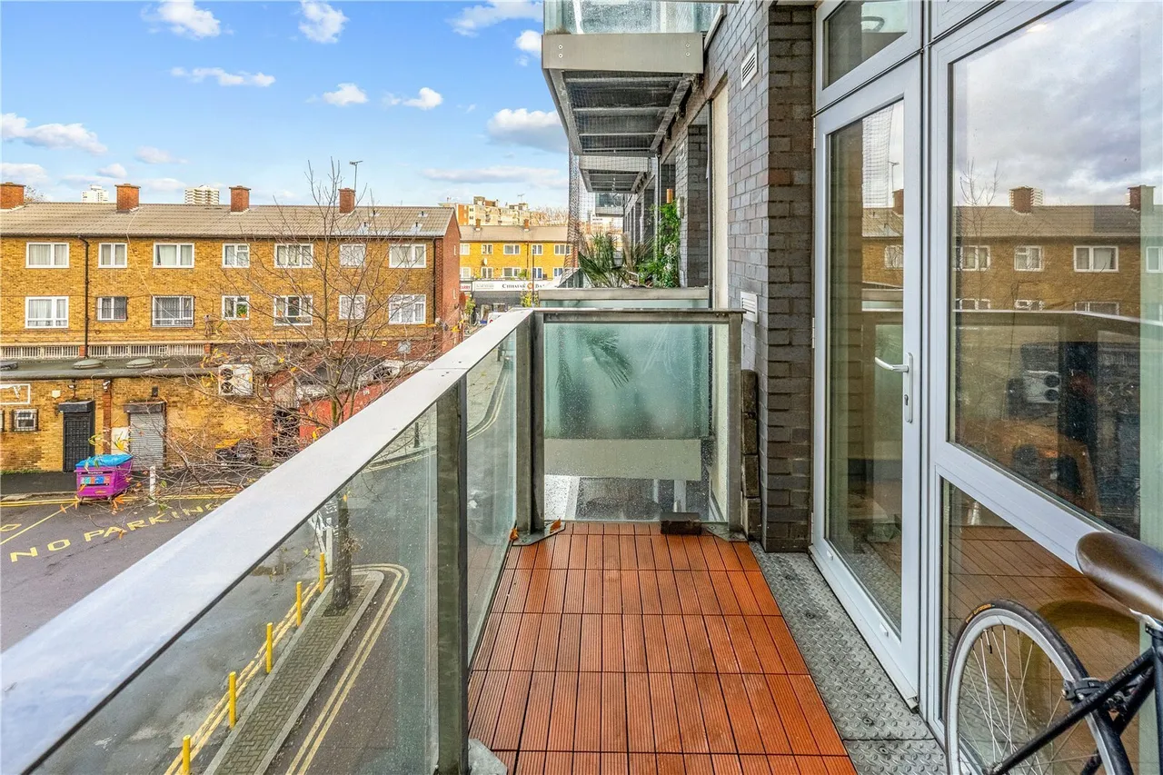 Salton Square, Limehouse, E14, photo 15