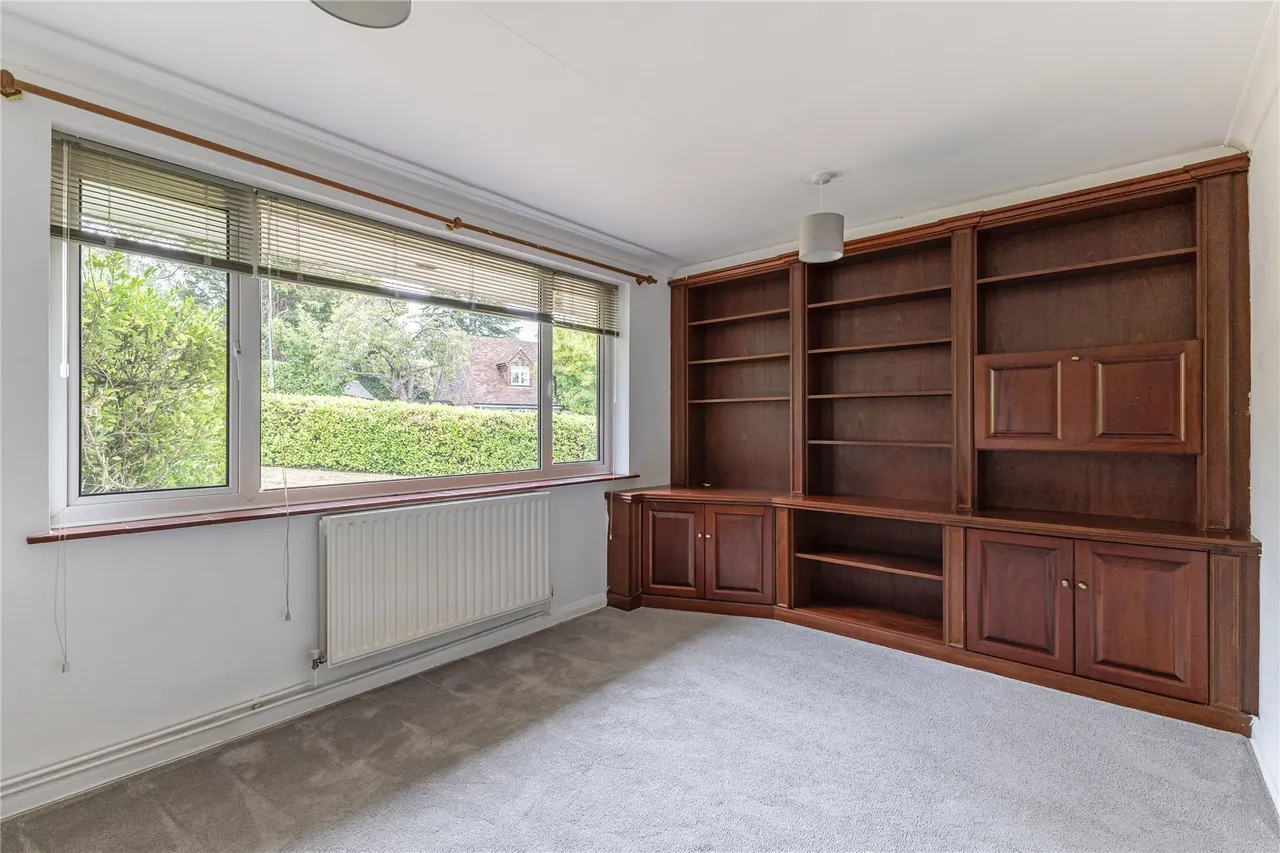Pony Chase, Cobham, Surrey, KT11, photo 6
