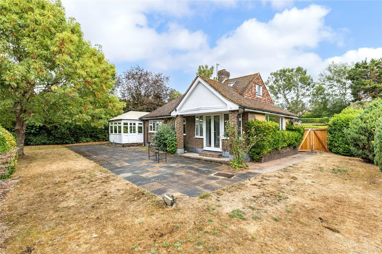 Pony Chase, Cobham, Surrey, KT11, photo 5