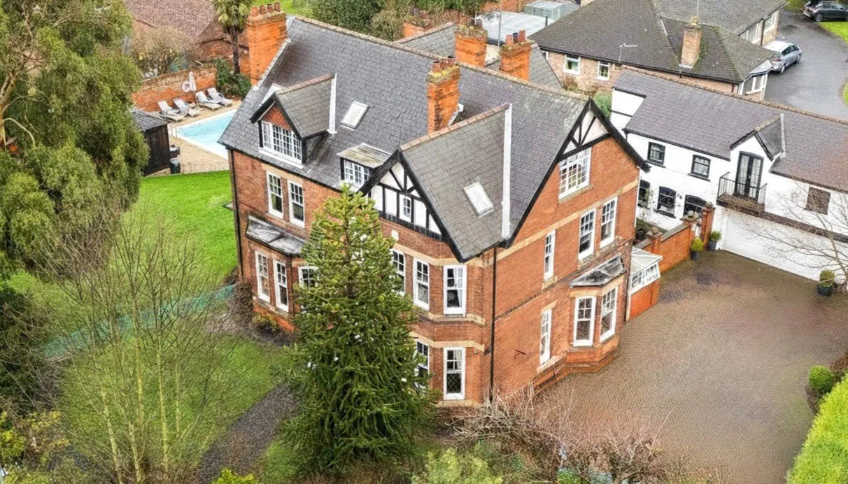 7 bed house for sale, Brigg Road, Barton-Upon-Humber