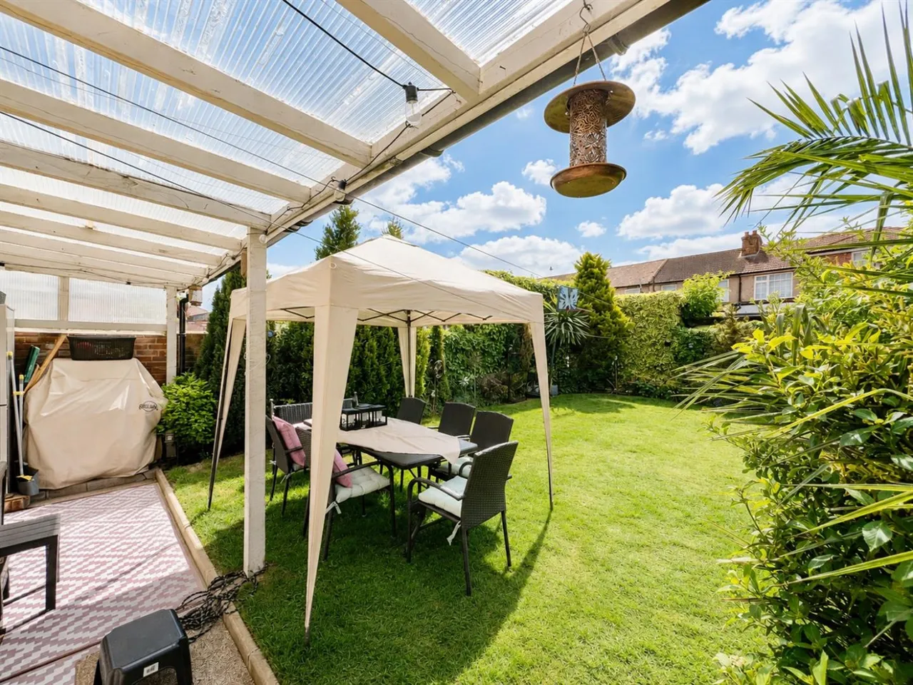End Terrace, Southall, UB1, photo 16