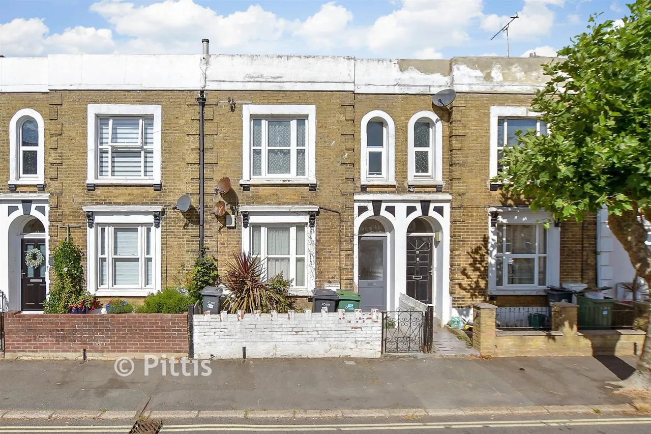 2 bed flat for sale, Fitzroy Street, Sandown, PO36