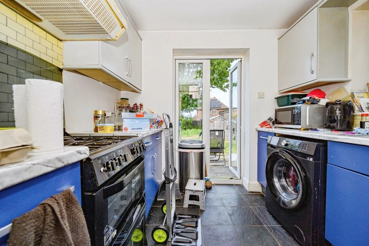 Third Avenue, LUTON, Bedfordshire, LU3, photo 6