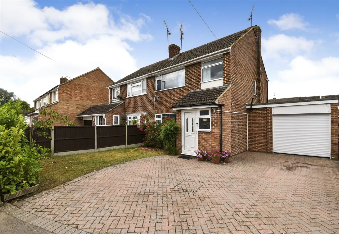3 bed house for sale — Brookfield Road, Aldershot, Hampshire, GU12 4UP