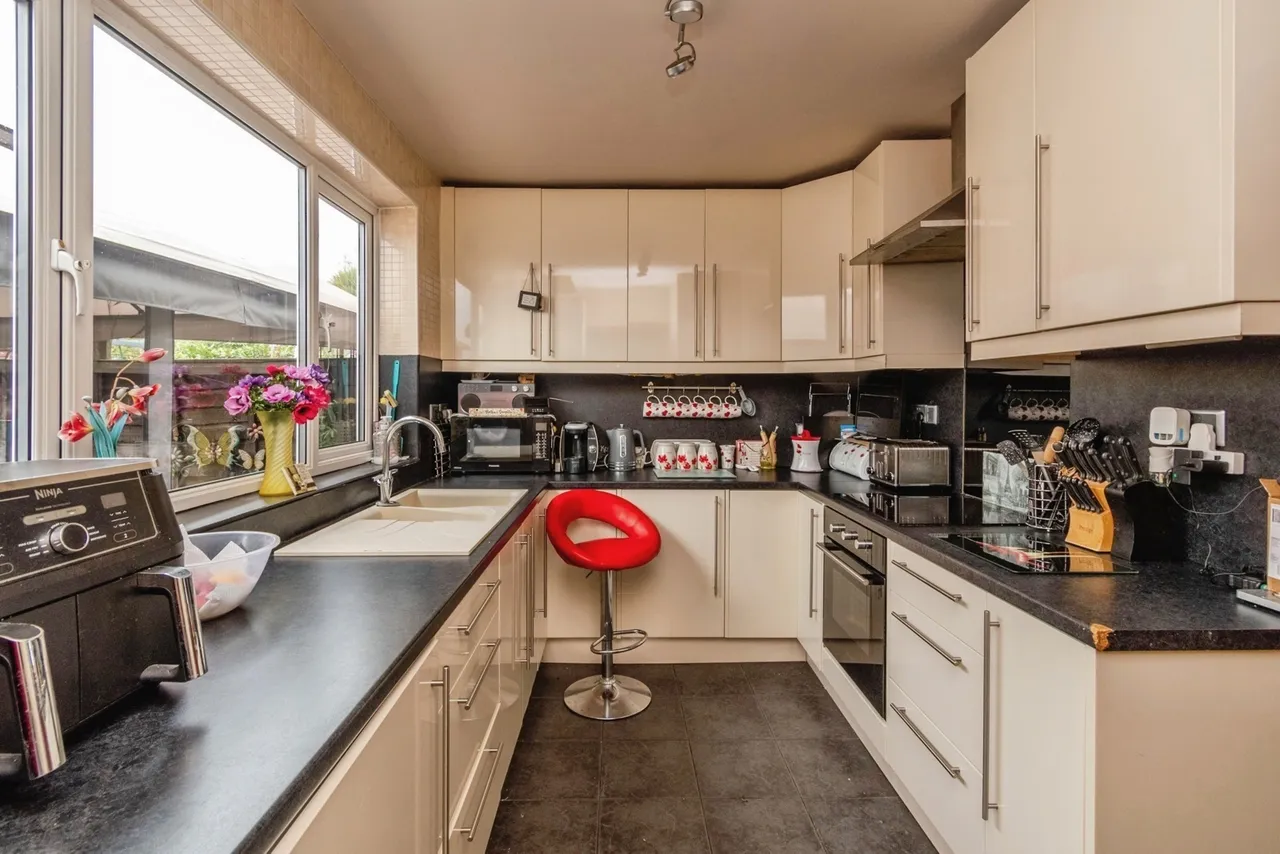 Walsall Road, Cannock, WS11, photo 2
