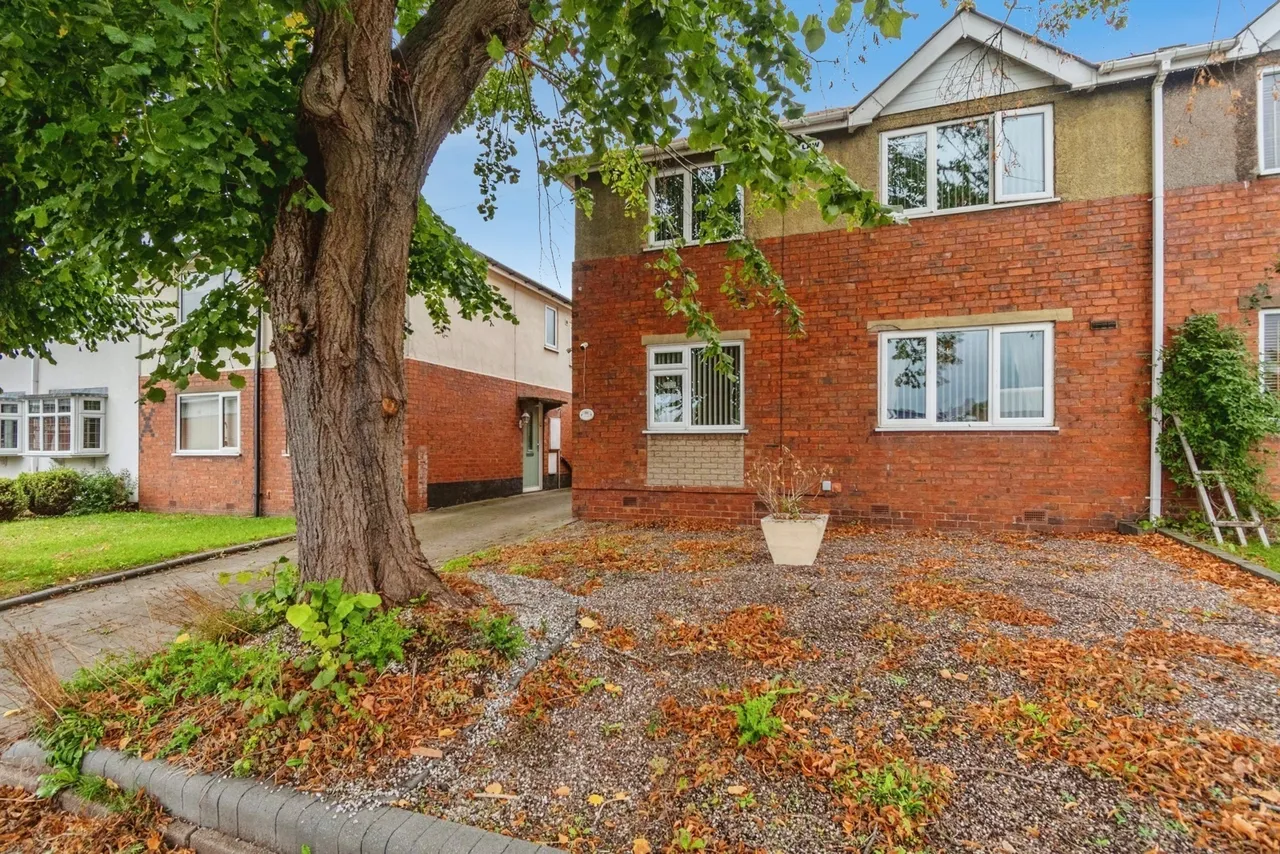 3 bed house for sale, Walsall Road, Cannock, WS11