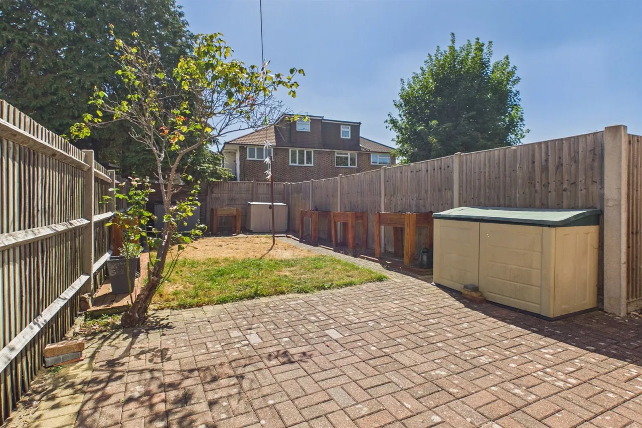 London, SW19 2PG, photo 5