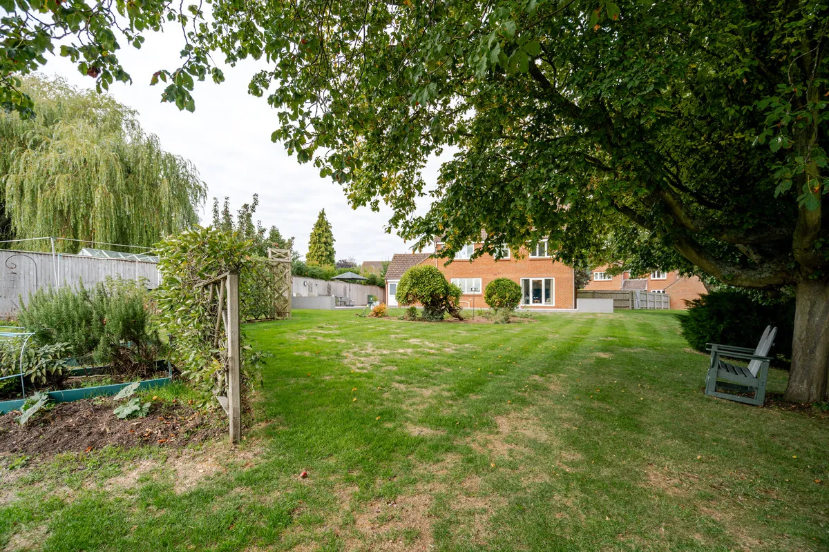 Milton Keynes, MK17, photo 17