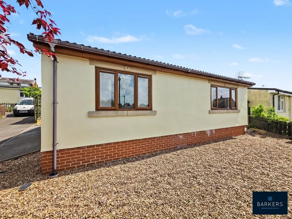 2 bed house for sale — Fountain Street, Heckmondwike WF16 9HS