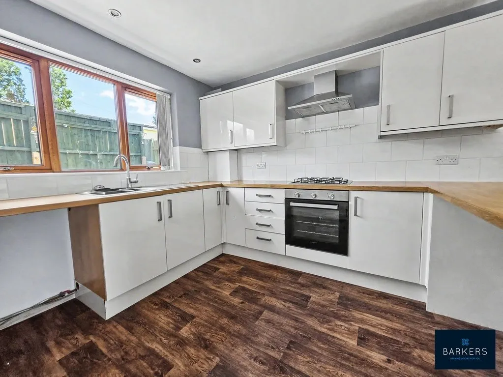 Fountain Street, Heckmondwike WF16 9HS, photo 4
