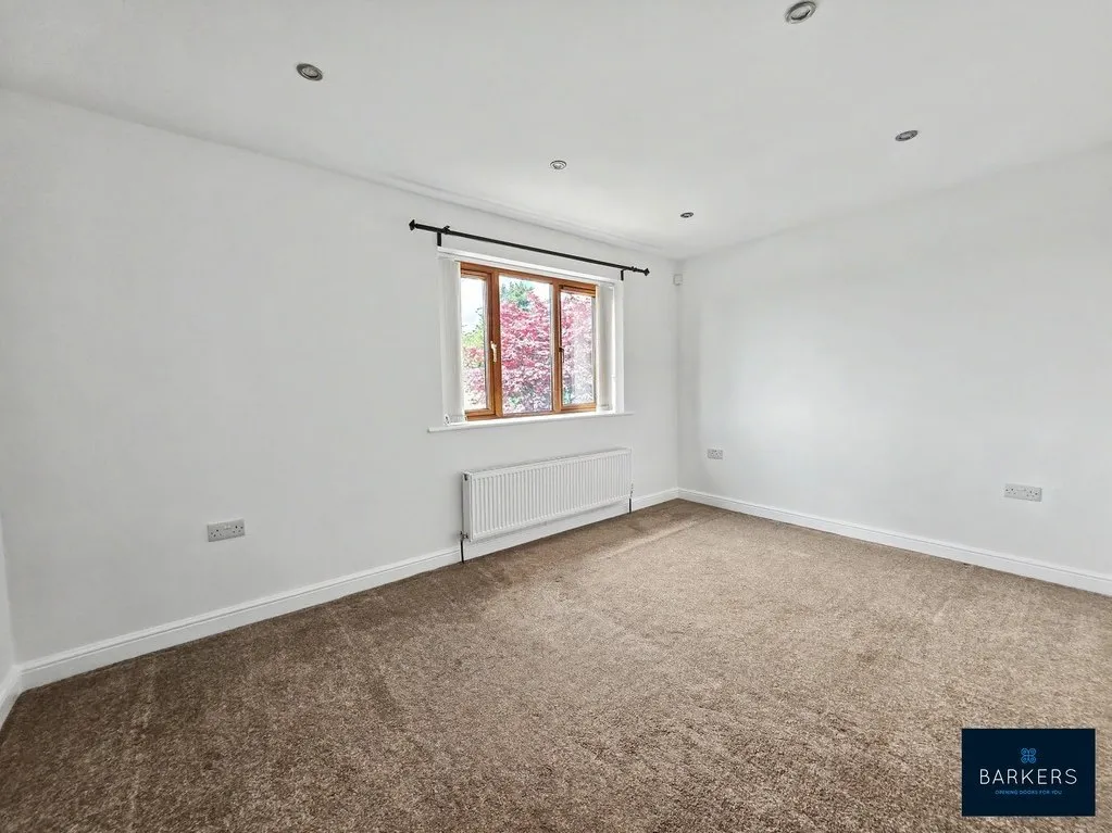 Fountain Street, Heckmondwike WF16 9HS, photo 7