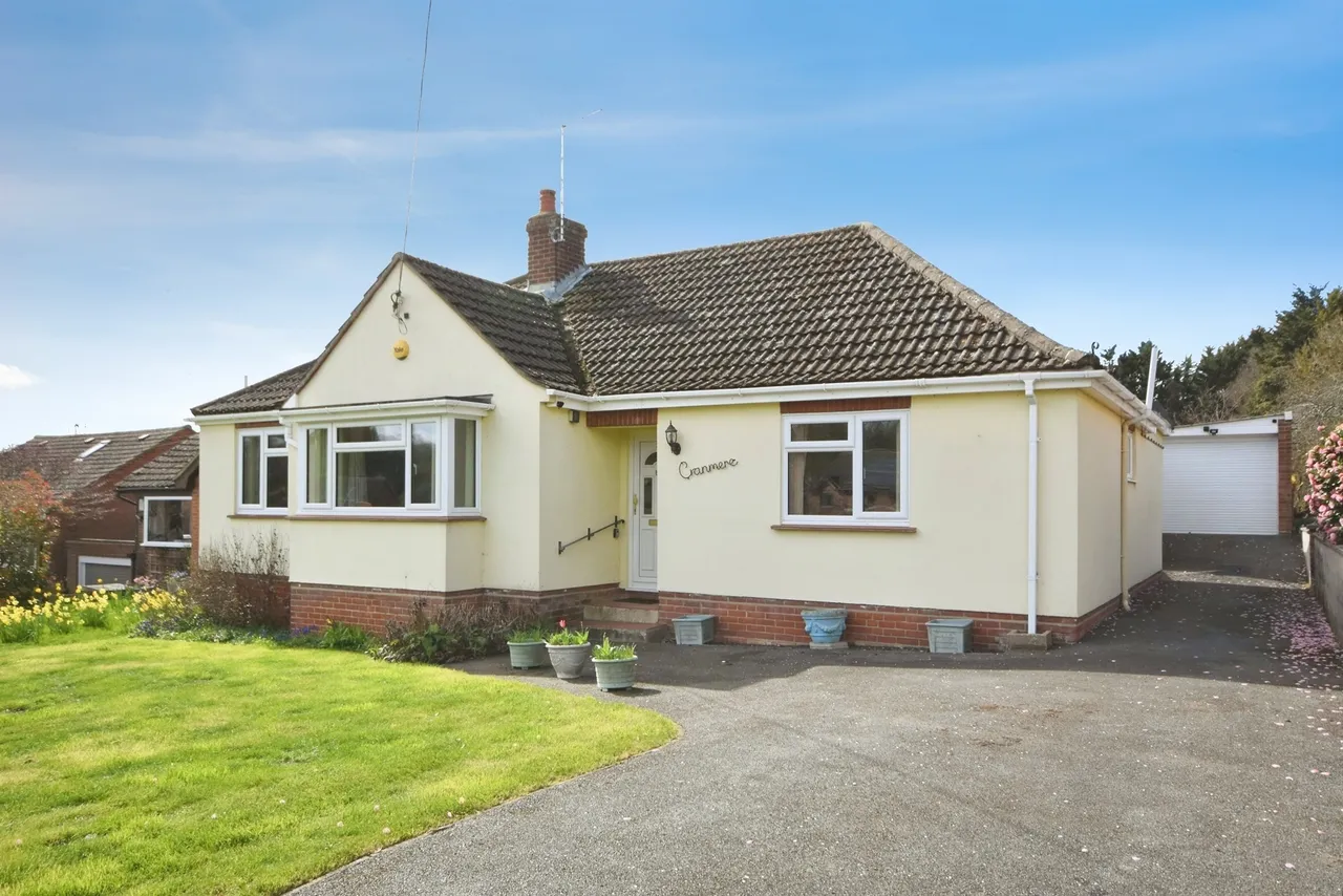 2 bed house for sale — Station Road, Wakes Colne, Colchester