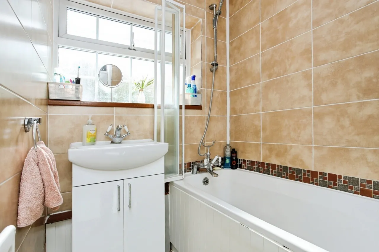 Molescroft Way, Tonbridge, TN9, photo 13