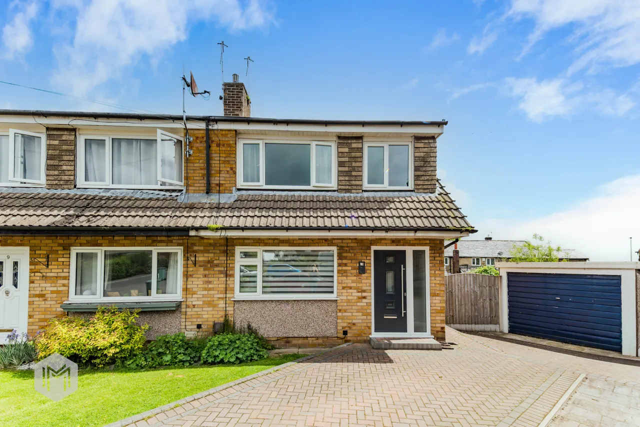 3 bed house for sale — Sandybrook Close, Tottington, Bury, BL8 3LB