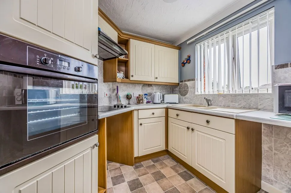 Canberra Court, Gosport, Hampshire, PO12, photo 12