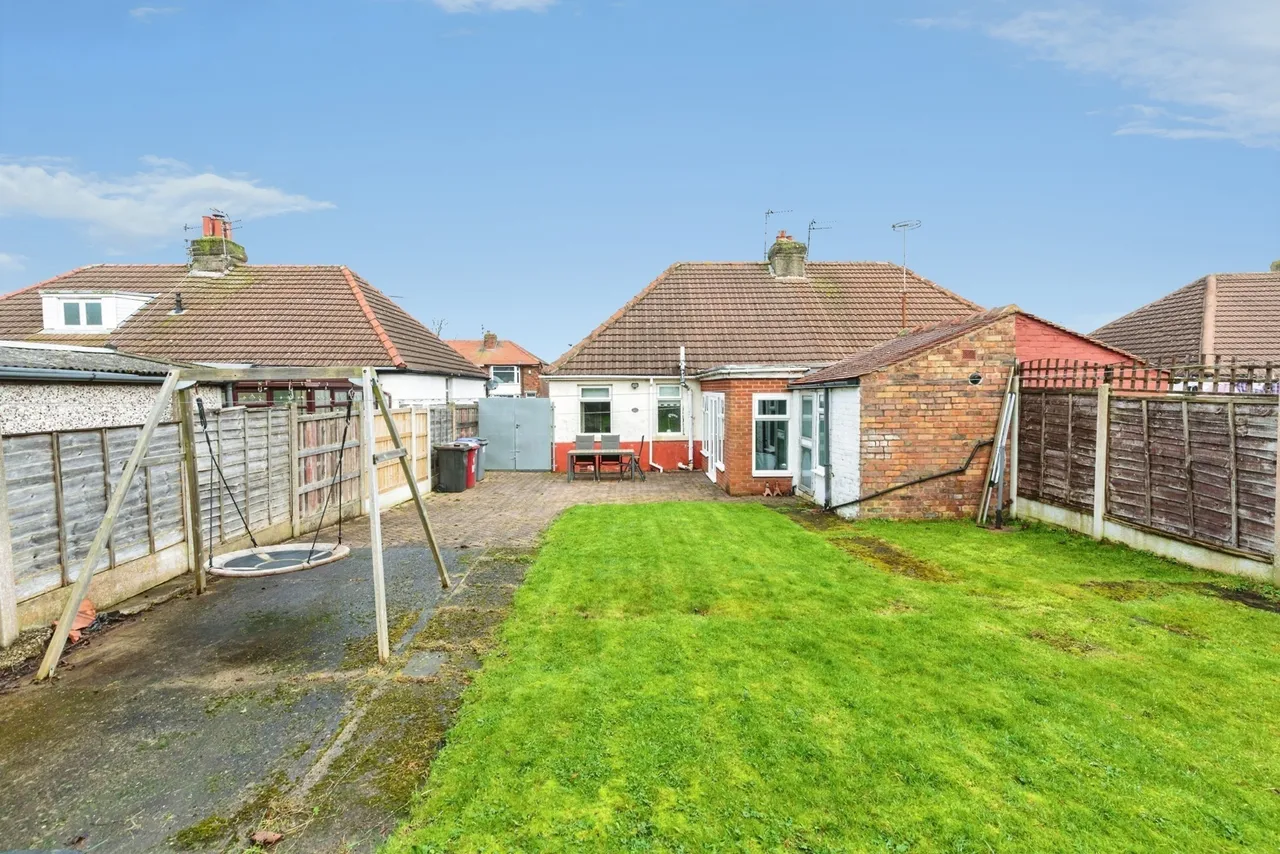 Newhouse Road, Blackpool, FY4, photo 5