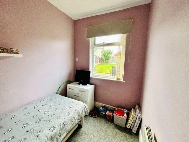 Newhouse Road, Blackpool, FY4, photo 18