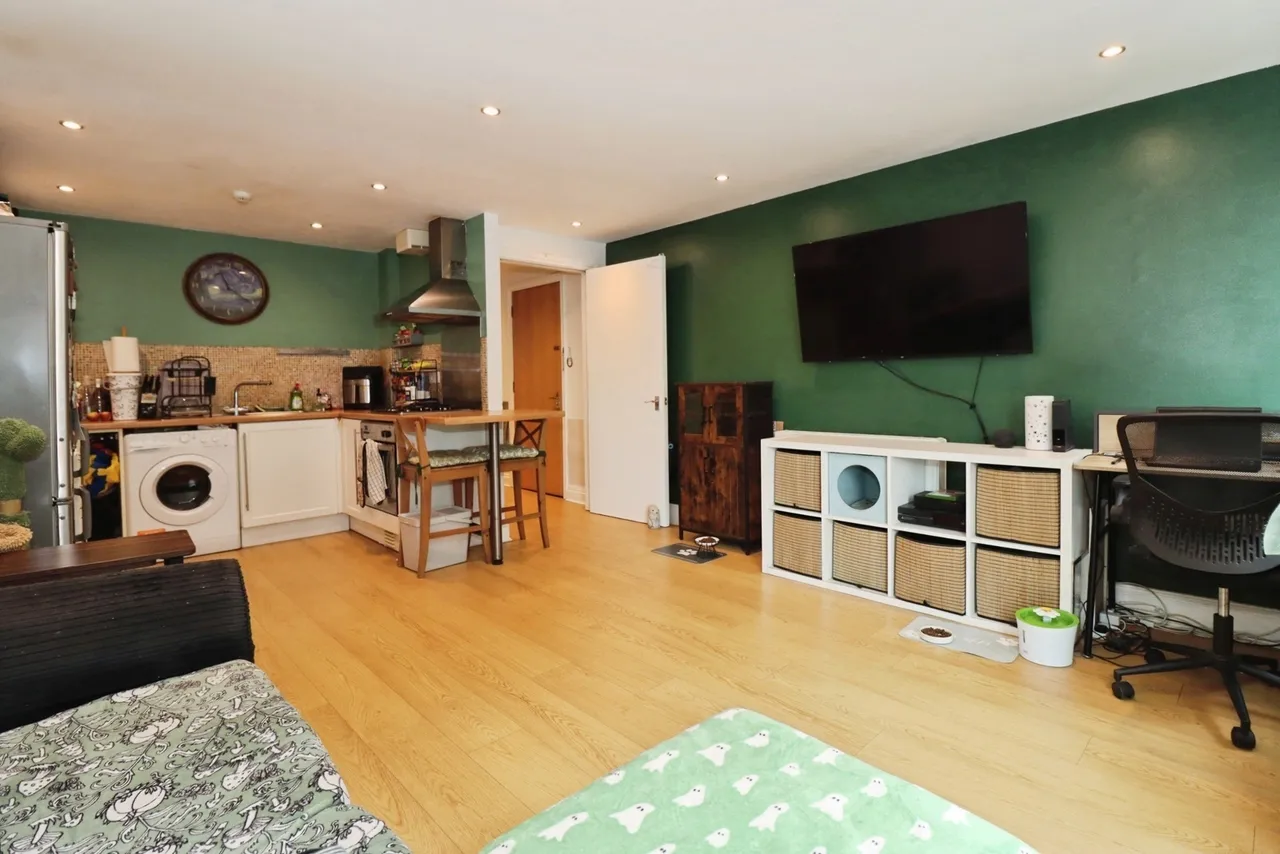 Beechwood House, Beechwood Road, Fishponds, BS16, photo 5