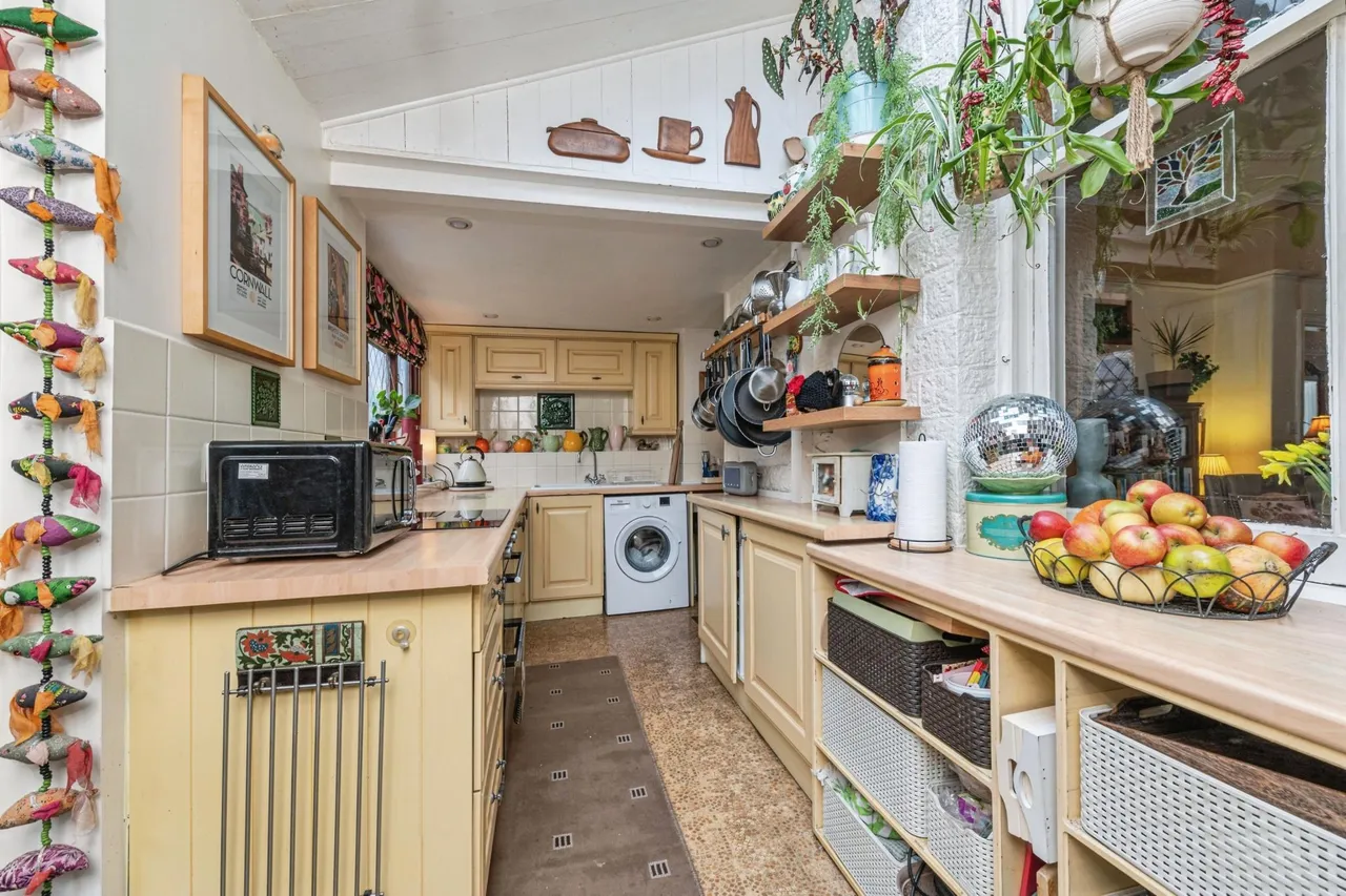 Clifton Road, Huddersfield, HD1, photo 15