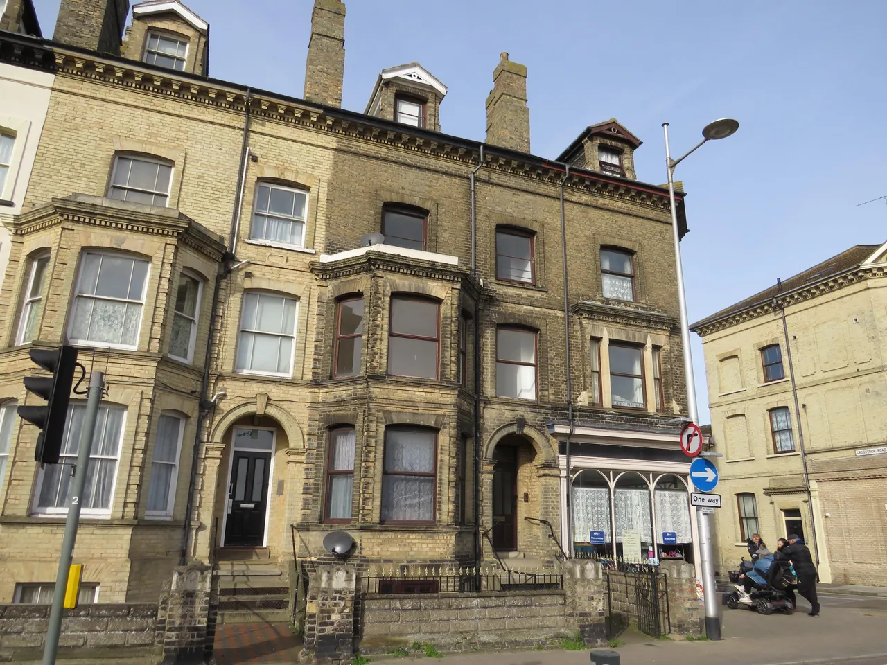 2 bed flat to rent — London Road South, Lowestoft