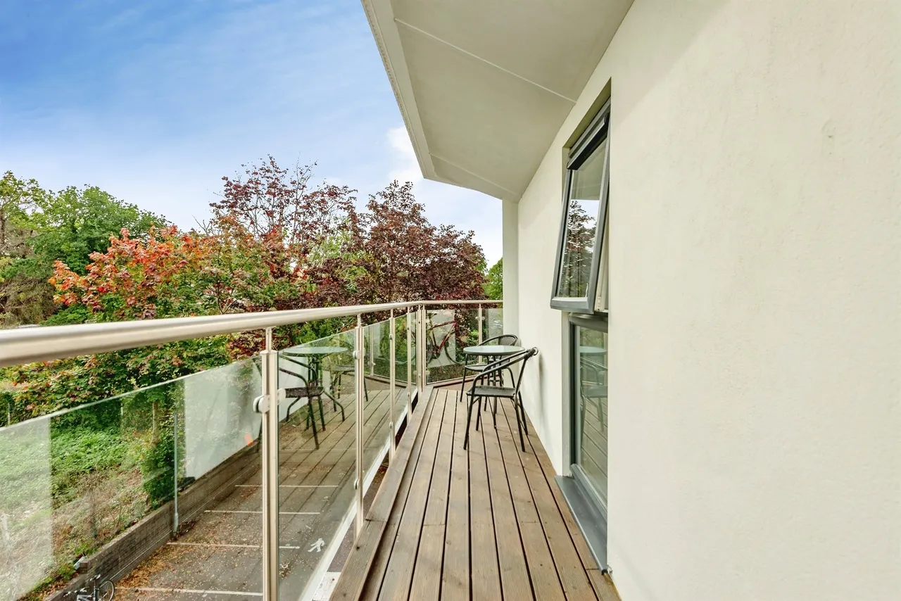 Russell Way, Crawley, RH10, photo 6