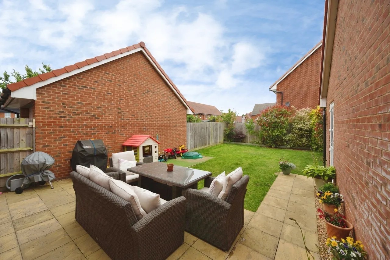 Signal Way, Hayling Island, PO11, photo 18