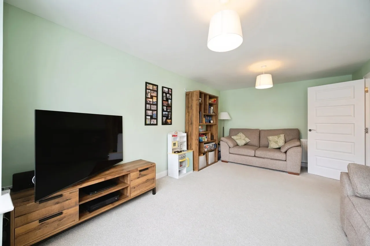 Signal Way, Hayling Island, PO11, photo 3