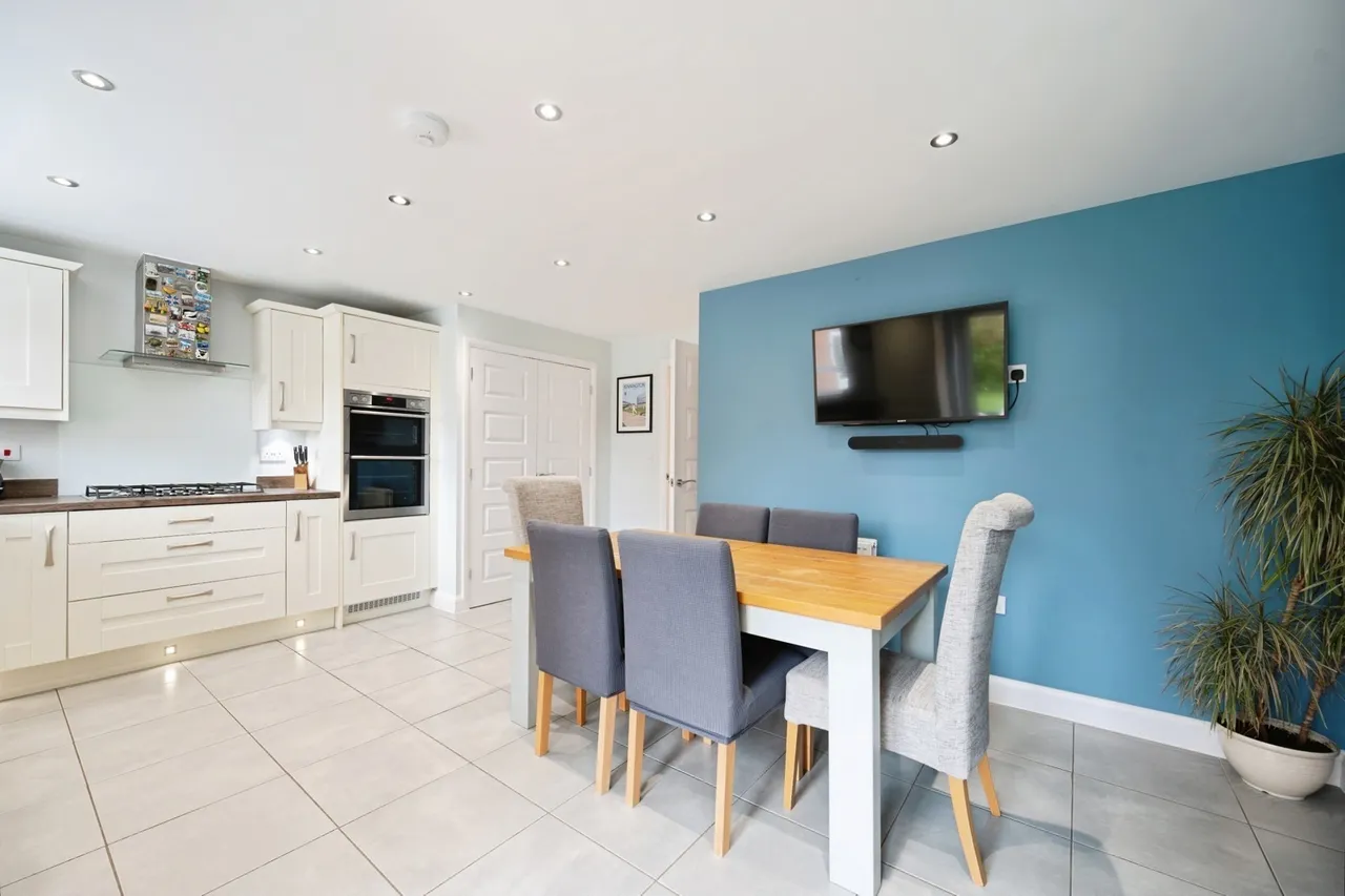Signal Way, Hayling Island, PO11, photo 5