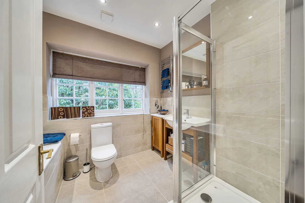 Eastcote Road, Pinner, HA5, photo 8