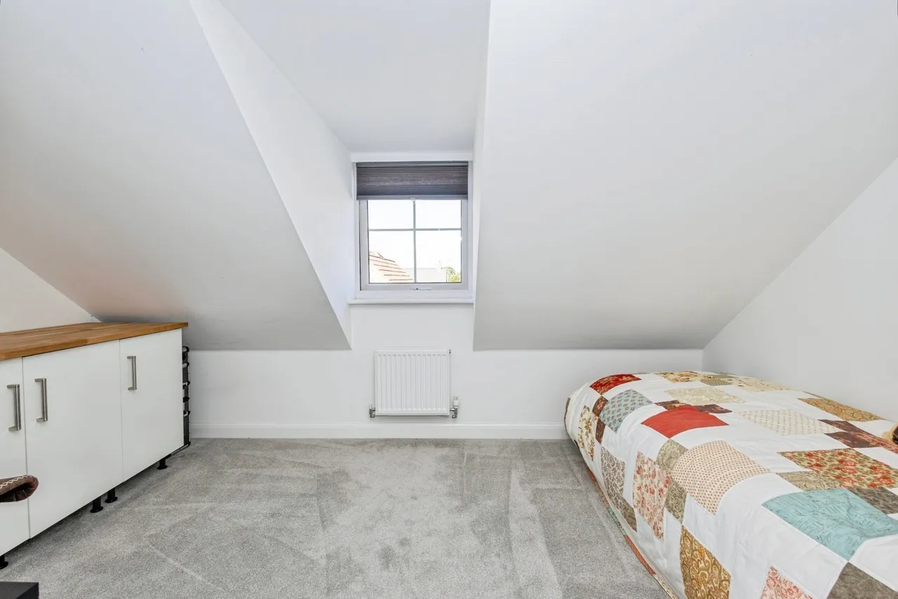 Sandeman Grove, PO11, photo 16
