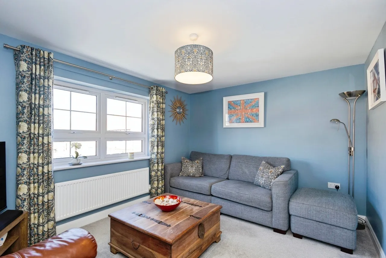 Sandeman Grove, PO11, photo 5