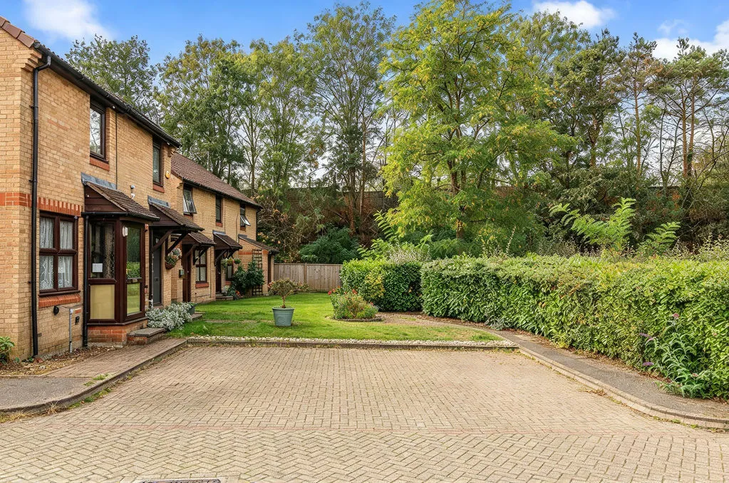Rowhurst Avenue, Addlestone, KT15, photo 10